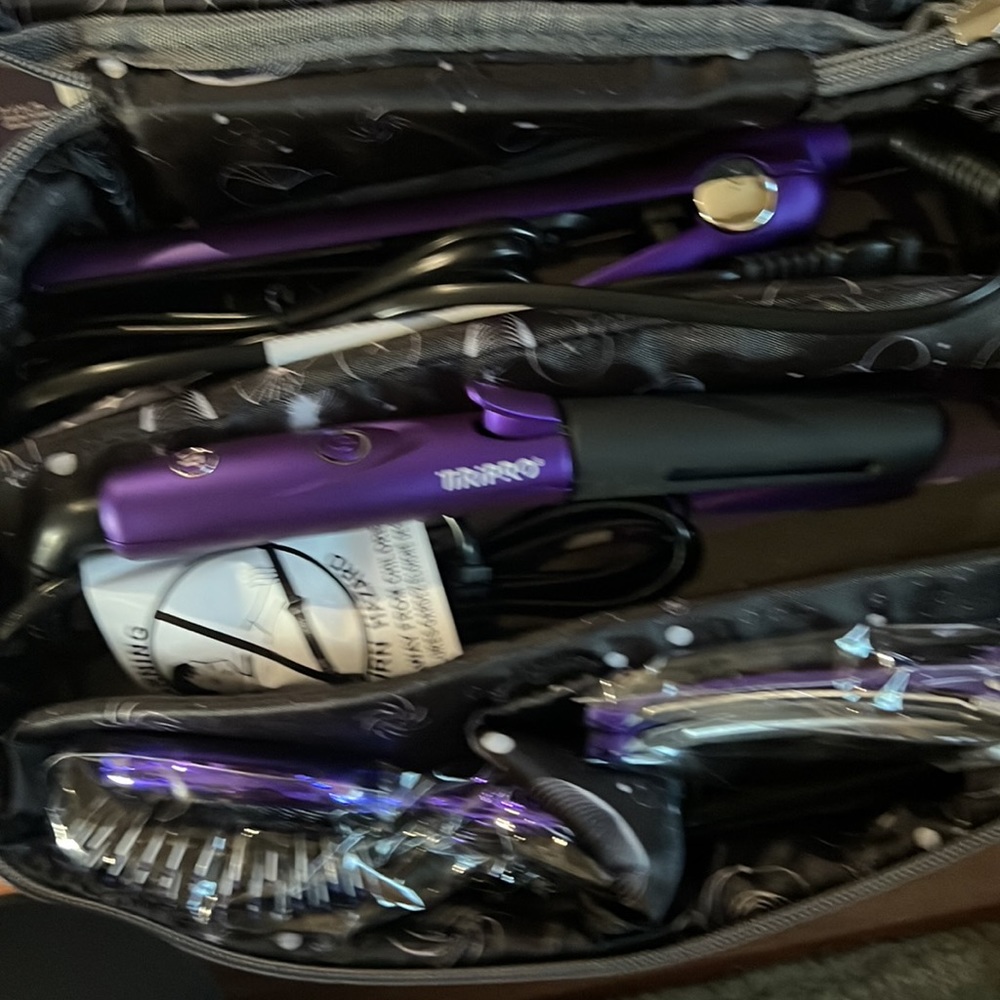 NWOT Equinox tiripro - Picture 2 of 2